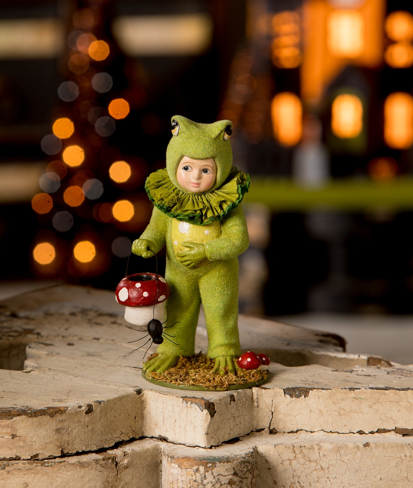 Dressed Up Ollie Frog Figurine